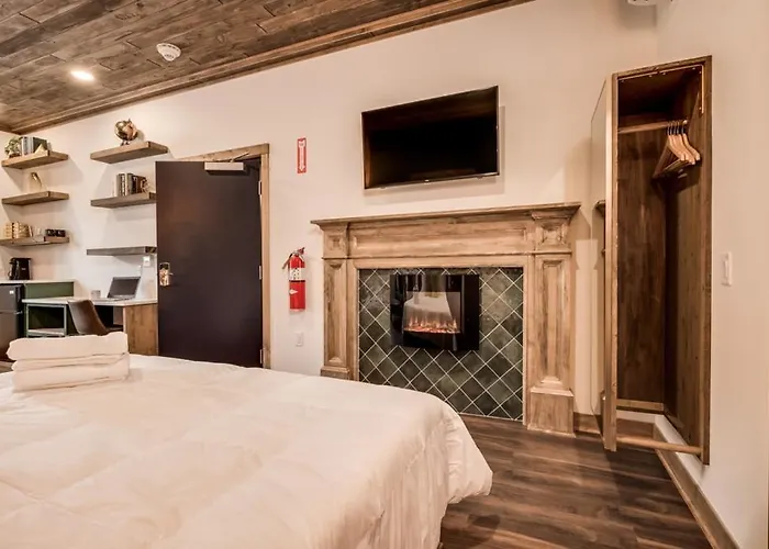Entire Boutique Hotel 6 Lux Private Suites With En-Suite Baths